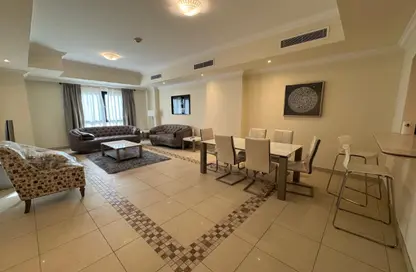 Apartment - 1 Bedroom - 2 Bathrooms for rent in The Pearl Island - Doha