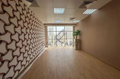 Office Space - Studio - 2 Bathrooms for rent in Muntazah 19 - Al Muntazah - Doha