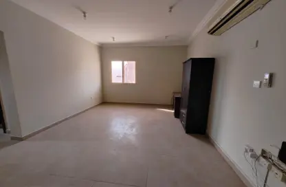 Apartment - 2 Bedrooms - 2 Bathrooms for rent in Old Airport Residential Apartments - Old Airport Road - Doha