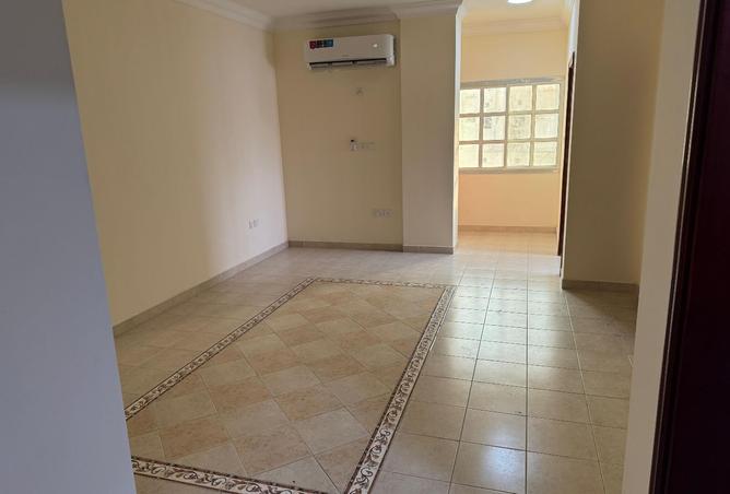 930029 - Property Image 2