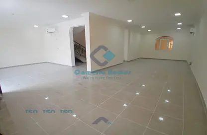 مجمع سكني - 4 غرف نوم - 5 حمامات للايجار في عين خالد - الدوحة