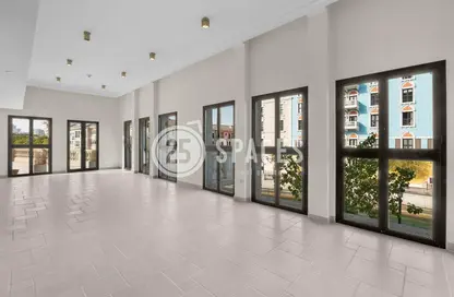 Apartment - 3 Bedrooms - 4 Bathrooms for rent in Carnaval - Qanat Quartier - The Pearl Island - Doha