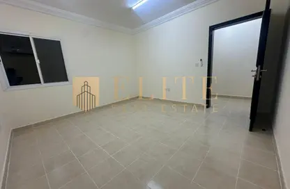 شقة - 2 غرف نوم - 2 حمامات للايجار في 28  نجمة - شارع ابن درهم - نجمة - الدوحة