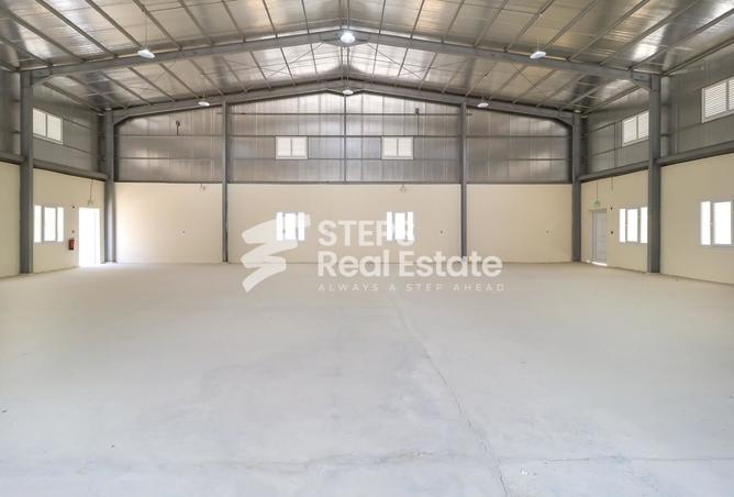 951117 - Property Image 2