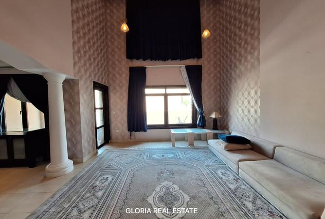 1004044 - Property Image 3