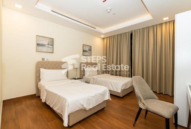 933122 - Property Image 2