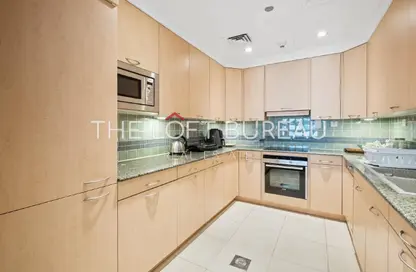 Apartment - 2 Bedrooms - 3 Bathrooms for sale in Tower 7 (Ferrari Tower) - Porto Arabia - The Pearl Island - Doha