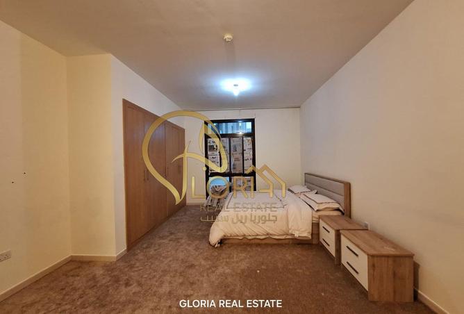 974552 - Property Image 3