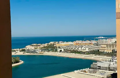Apartment - 2 Bedrooms - 2 Bathrooms for rent in East Porto Drive - Porto Arabia - The Pearl Island - Doha