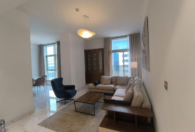 989606 - Property Image 3