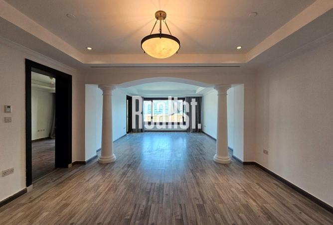953188 - Property Image 2