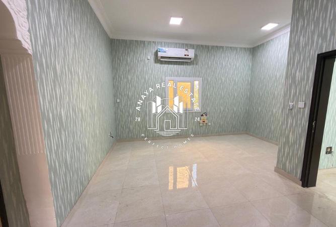 956053 - Property Image 2