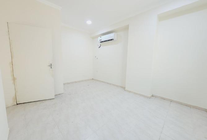 979694 - Property Image 2
