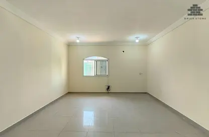 شقة - 2 غرف نوم - 2 حمامات للايجار في منتزه 7 - المنتزه - الدوحة