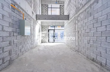 محل تجاري - استوديو - 1 حمام للايجار في طريق مسيمير - أبو هامور - الدوحة