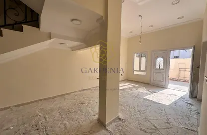 Villa - 5 Bedrooms - 6 Bathrooms for rent in Al Luqta - Al Luqta - Doha