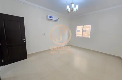 Apartment - 2 Bedrooms - 2 Bathrooms for rent in Anas Street - Fereej Bin Mahmoud North - Fereej Bin Mahmoud - Doha