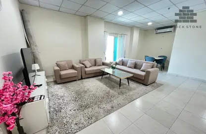 Apartment - 2 Bedrooms - 2 Bathrooms for rent in Al Sadd Road - Al Sadd - Doha