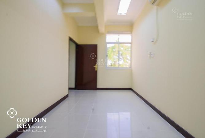 910213 - Property Image 2