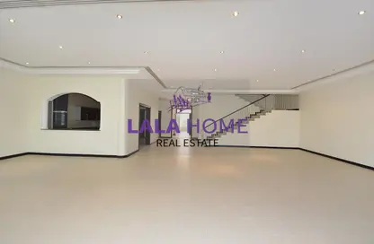 Compound - 5 Bedrooms - 5 Bathrooms for rent in South Gate - West Bay Lagoon - Doha