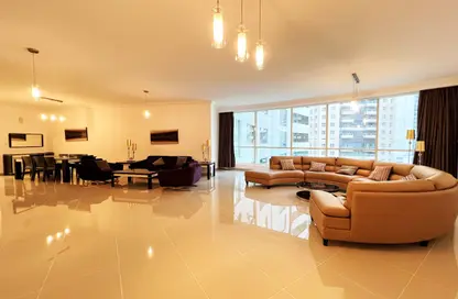 Duplex - 3 Bedrooms - 4 Bathrooms for rent in Al Shatt Street - West Bay - Doha