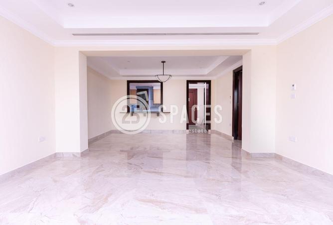 967922 - Property Image 3
