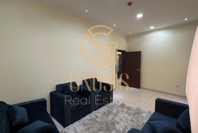 853904 - Property Image 2