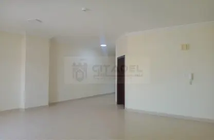 Apartment - 3 Bedrooms - 2 Bathrooms for rent in Salaja Street - Doha Al Jadeed - Doha