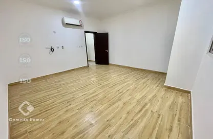 فيلا - 8 غرف نوم - 8 حمامات للايجار في الغرافة - الغرافة - الدوحة