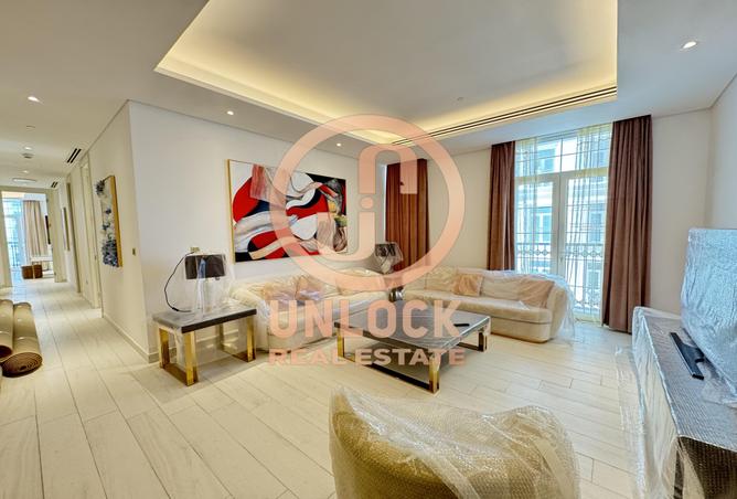 952899 - Property Image 2