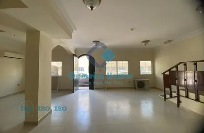 فيلا - 6 غرف نوم - 4 حمامات للايجار في الريان - الريان - الدوحة