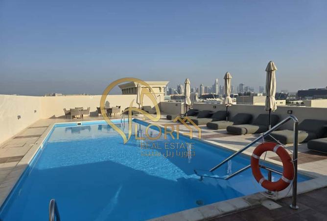 956539 - Property Image 2