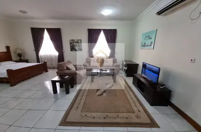 Apartment - Studio - 1 Bathroom for rent in Al Dafna - Al Dafna - Doha