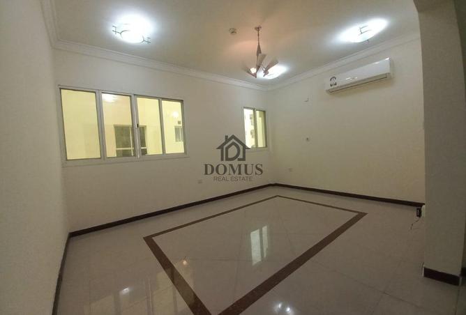 982744 - Property Image 3