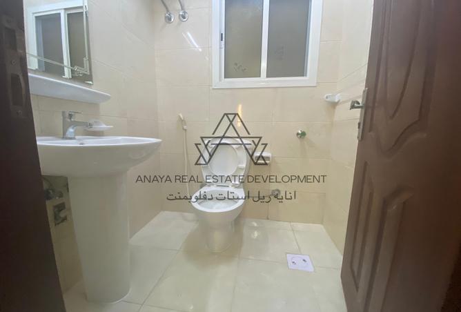 932941 - Property Image 3