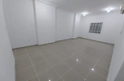 Apartment - 2 Bedrooms - 2 Bathrooms for rent in Anas Street - Fereej Bin Mahmoud North - Fereej Bin Mahmoud - Doha