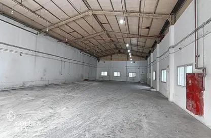 Warehouse - Studio - 6 Bathrooms for rent in Industrial Area 1 - Industrial Area - Doha