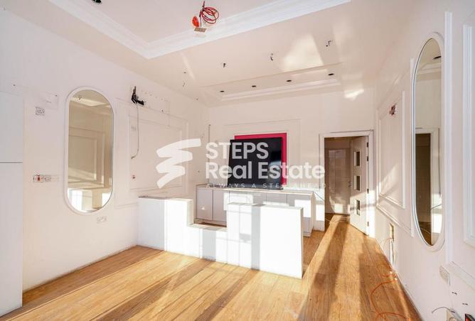 991594 - Property Image 2