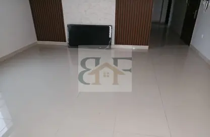 Apartment - 1 Bedroom - 1 Bathroom for rent in Umm Ghuwalina - Umm Ghuwailina - Doha Apartment - 1 Bedroom - 1 Bathroom for rent in Umm Ghuwalina - Umm Ghuwailina - Doha