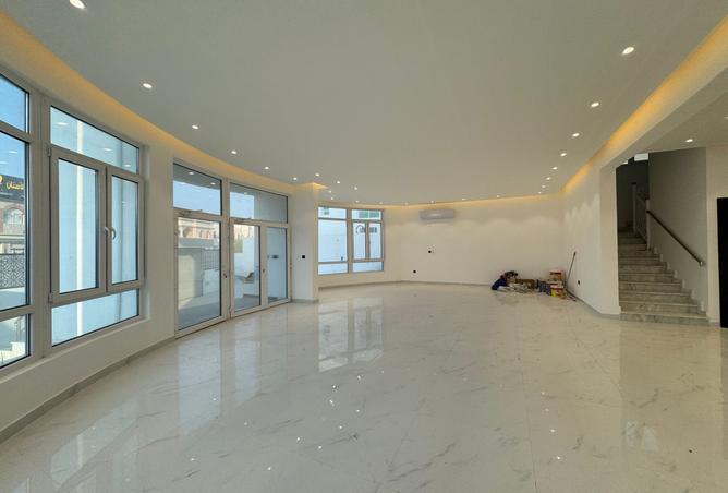 950245 - Property Image 3