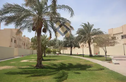 مجمع سكني - 1 حمام للايجار في فلل عين خالد - عين خالد - الدوحة