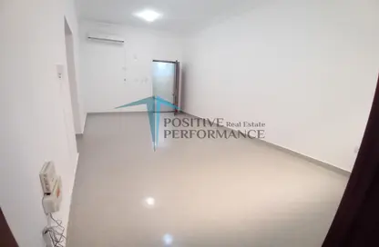 Apartment - 3 Bedrooms - 2 Bathrooms for rent in Al Duhail South - Al Duhail - Doha
