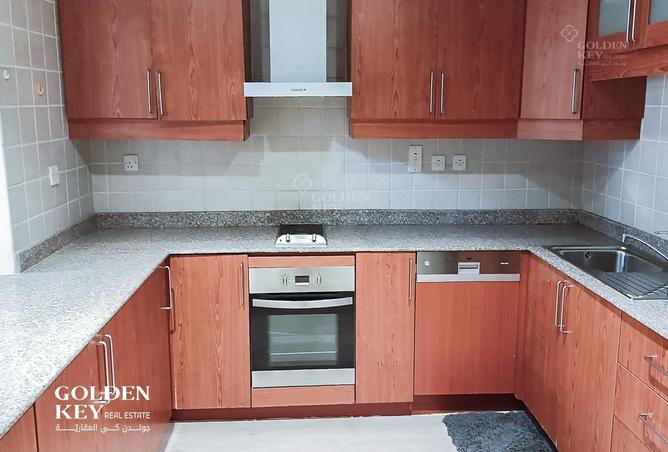 912607 - Property Image 3