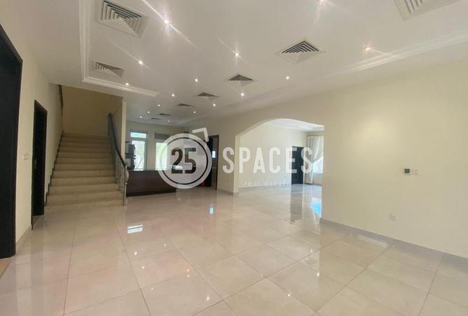 962687 - Property Image 2