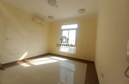 Apartment - 1 Bedroom - 1 Bathroom for rent in Thabit Bin Zaid Street - Al Mansoura - Doha