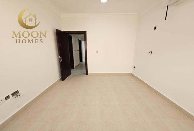 996439 - Property Image 3