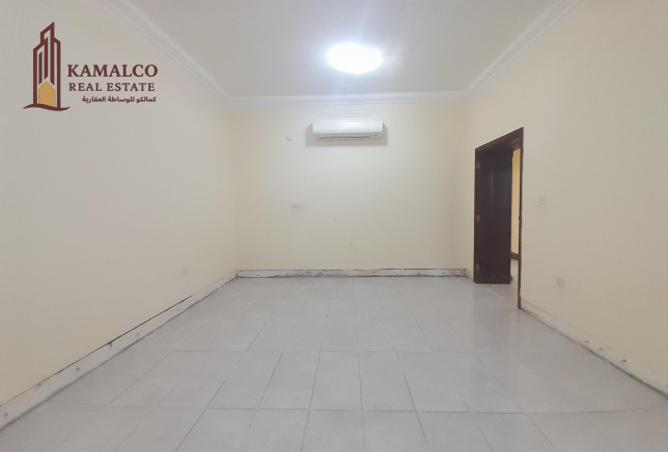 954057 - Property Image 3