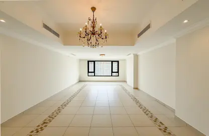 Apartment - 1 Bedroom - 2 Bathrooms for rent in East Porto Drive - Porto Arabia - The Pearl Island - Doha