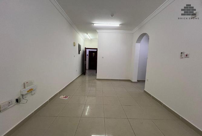 902519 - Property Image 2