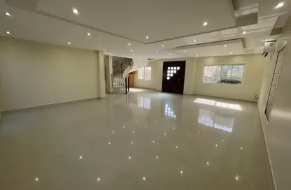 مجمع سكني - 5 غرف نوم - 5 حمامات للايجار في نور الوعب - الوعب - الدوحة